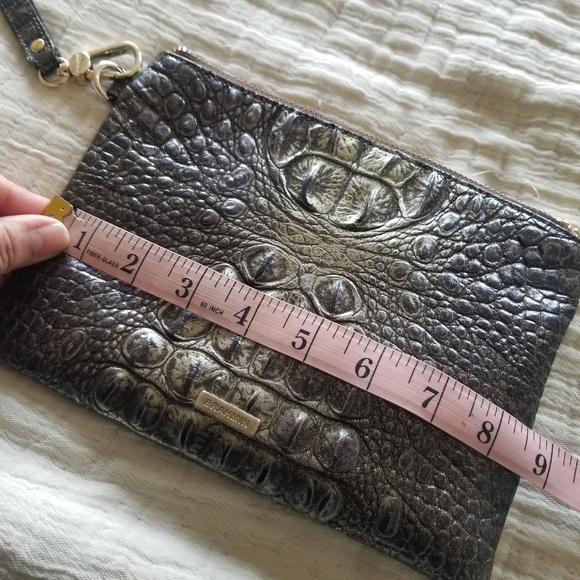 Brahmin | Daisy Melbourne Wristlet - Picture 8 of 9